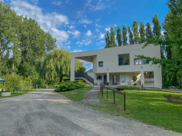 marais poitevin family campsite