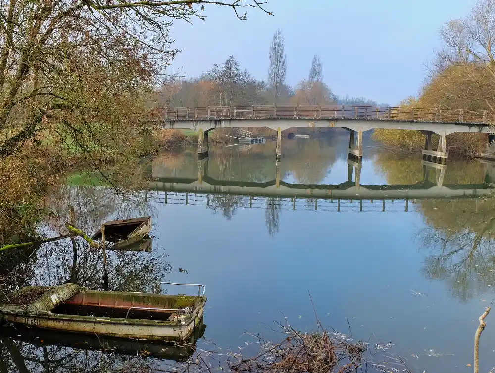 Pêche dans le Marais poitevin